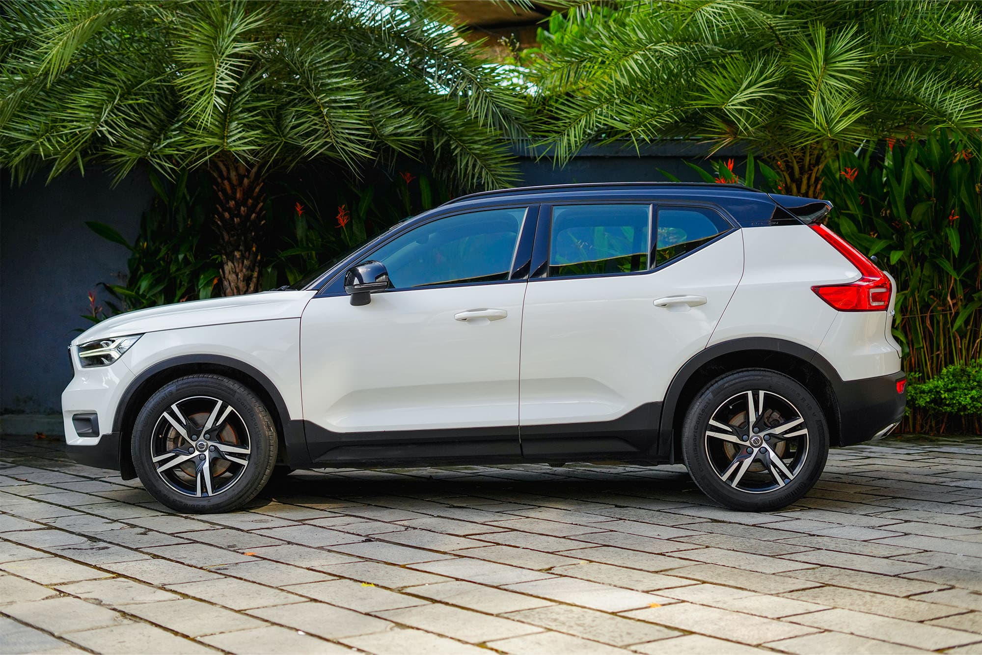 2020 VOLVO XC40 T4 — Photo 2