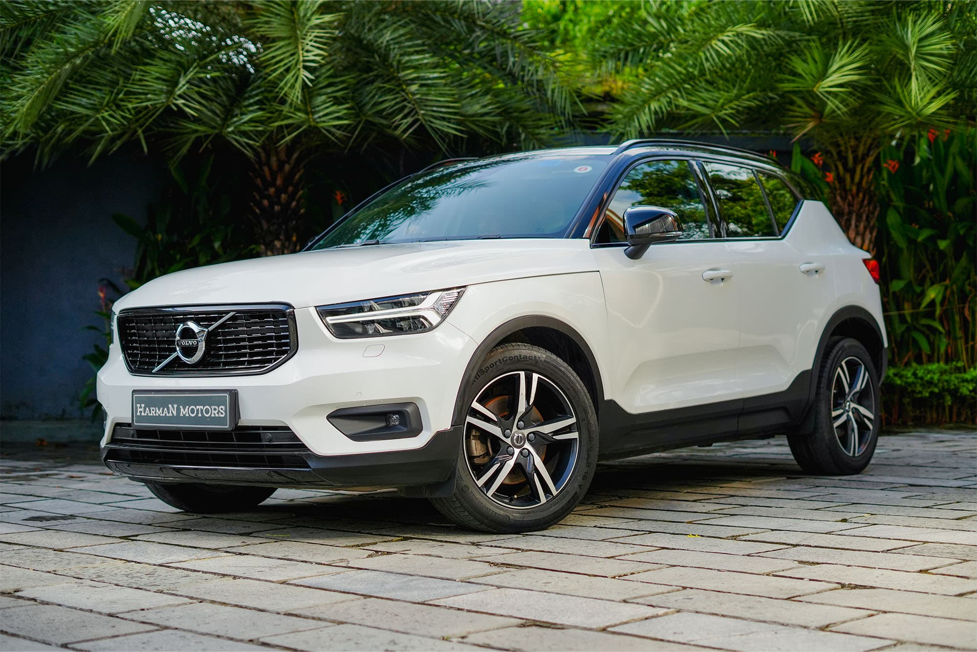 2020 VOLVO XC40 T4 — Photo 7