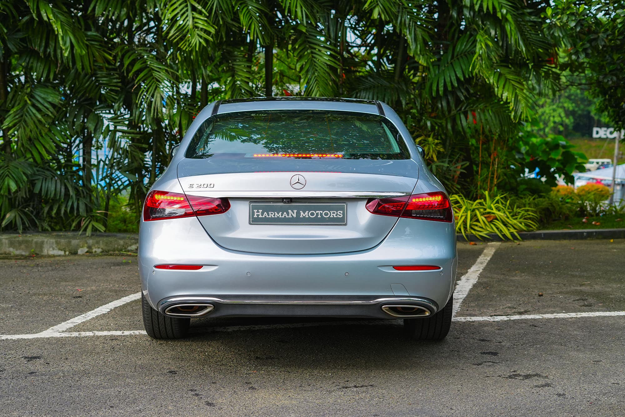 2022 MERCEDES-BENZ E200 — Photo 2