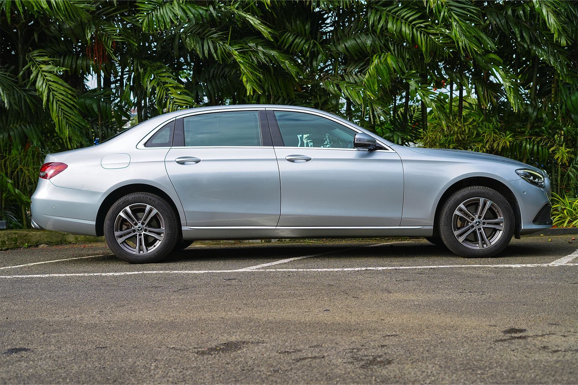 2022 MERCEDES-BENZ E200 — Photo 6