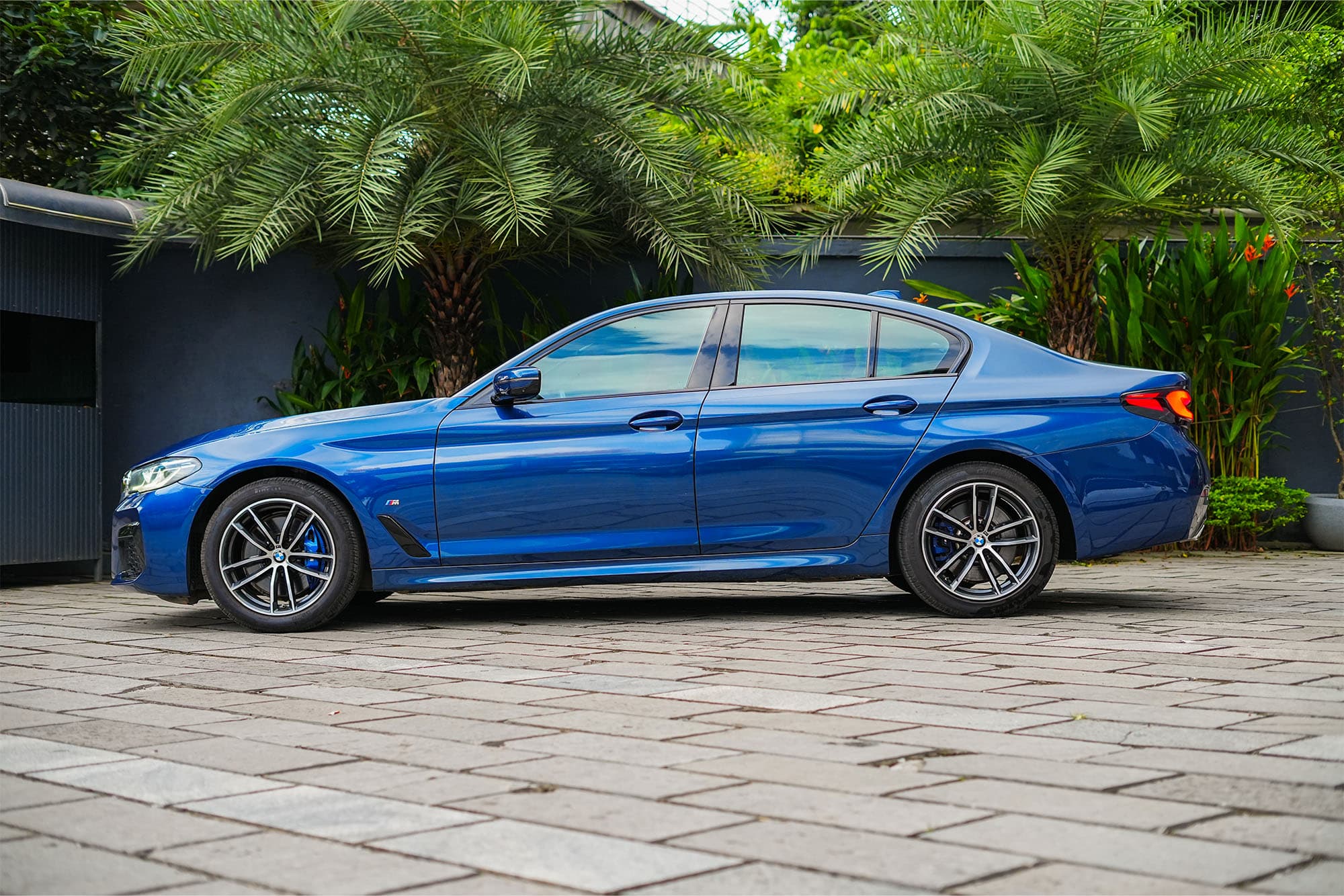 2022 BMW 530D LCI M SPORT — Photo 4