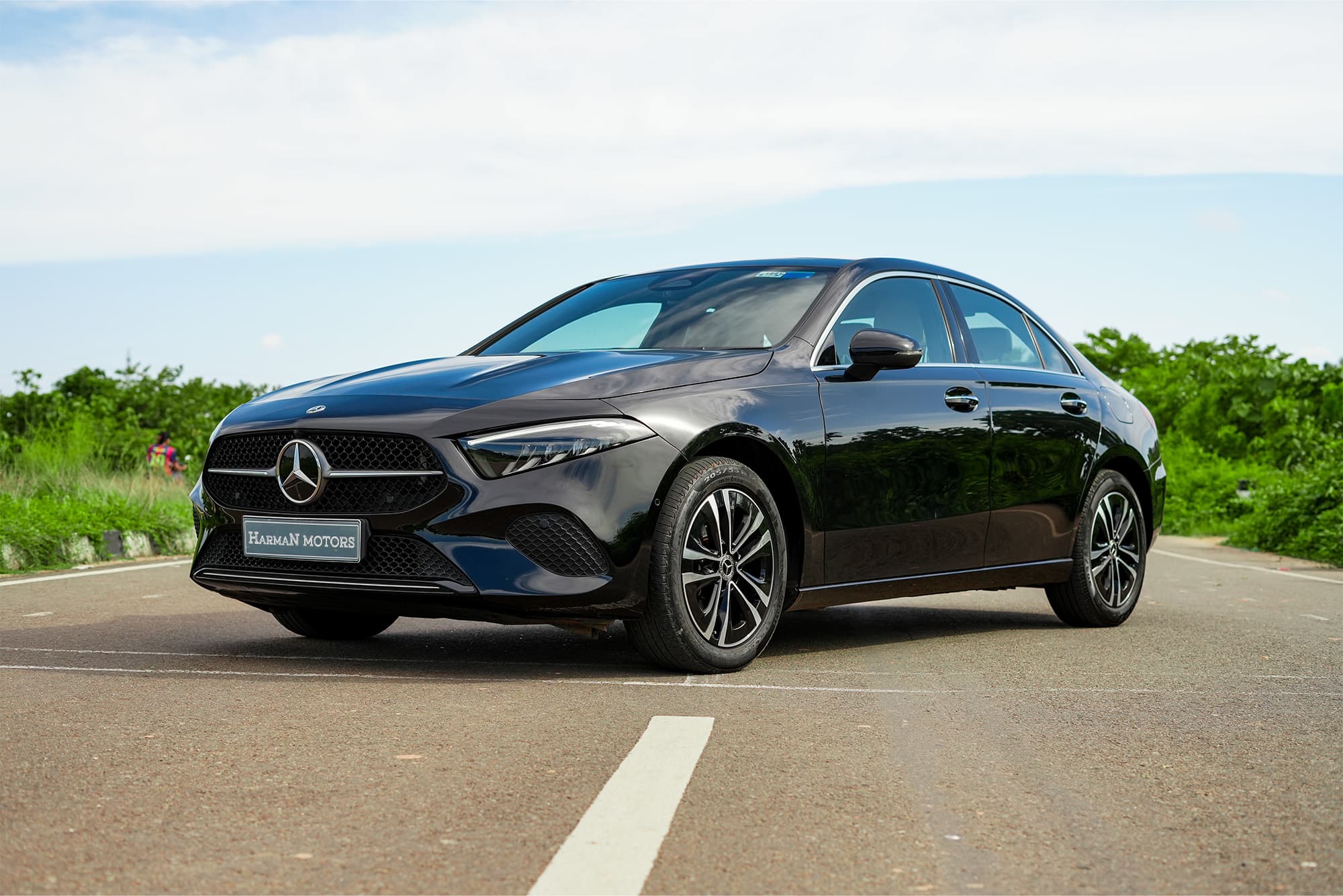 2024 MERCEDES-BENZ A200 LIMOUSINE — Photo 1