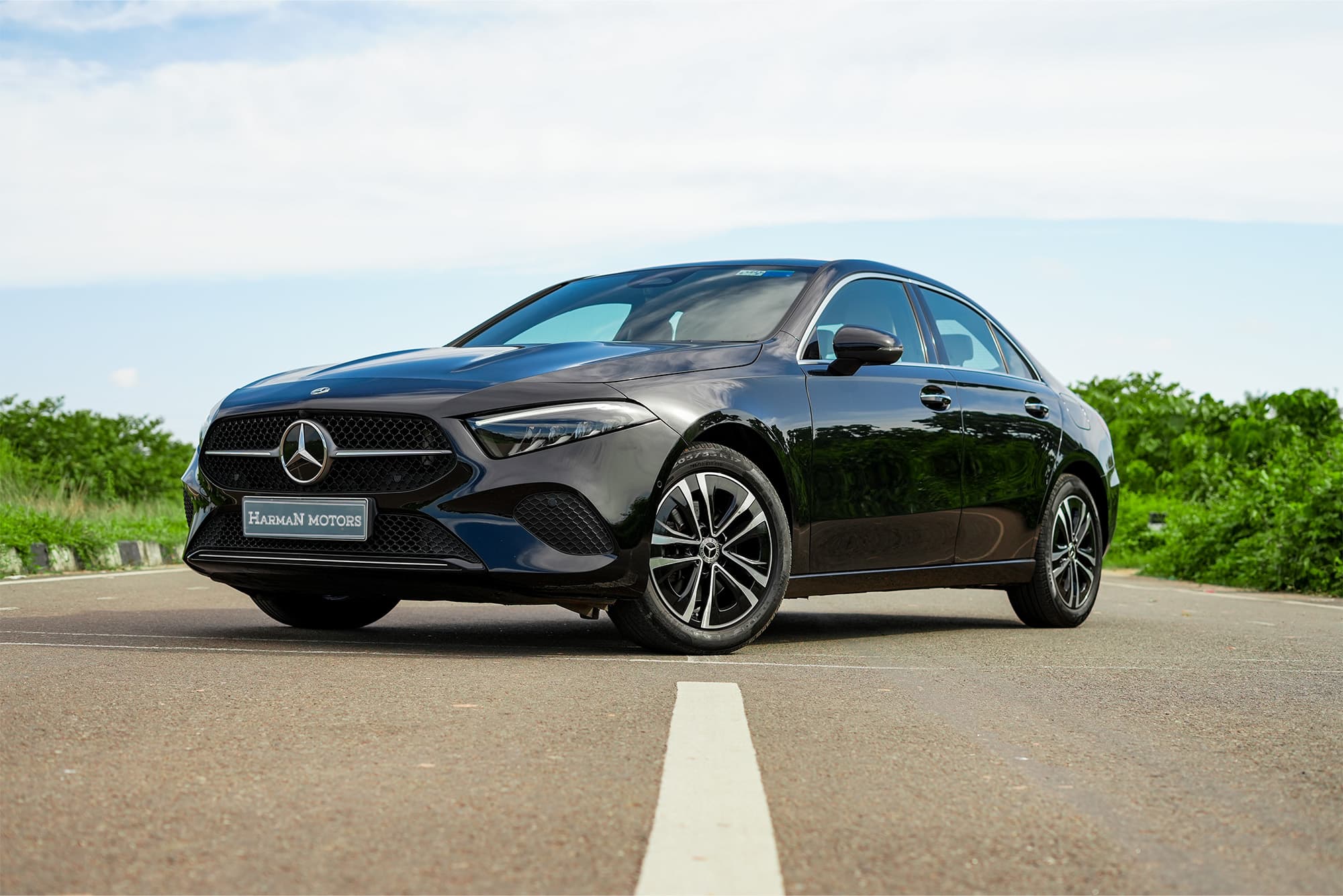 2024 MERCEDES-BENZ A200 LIMOUSINE — Photo 3