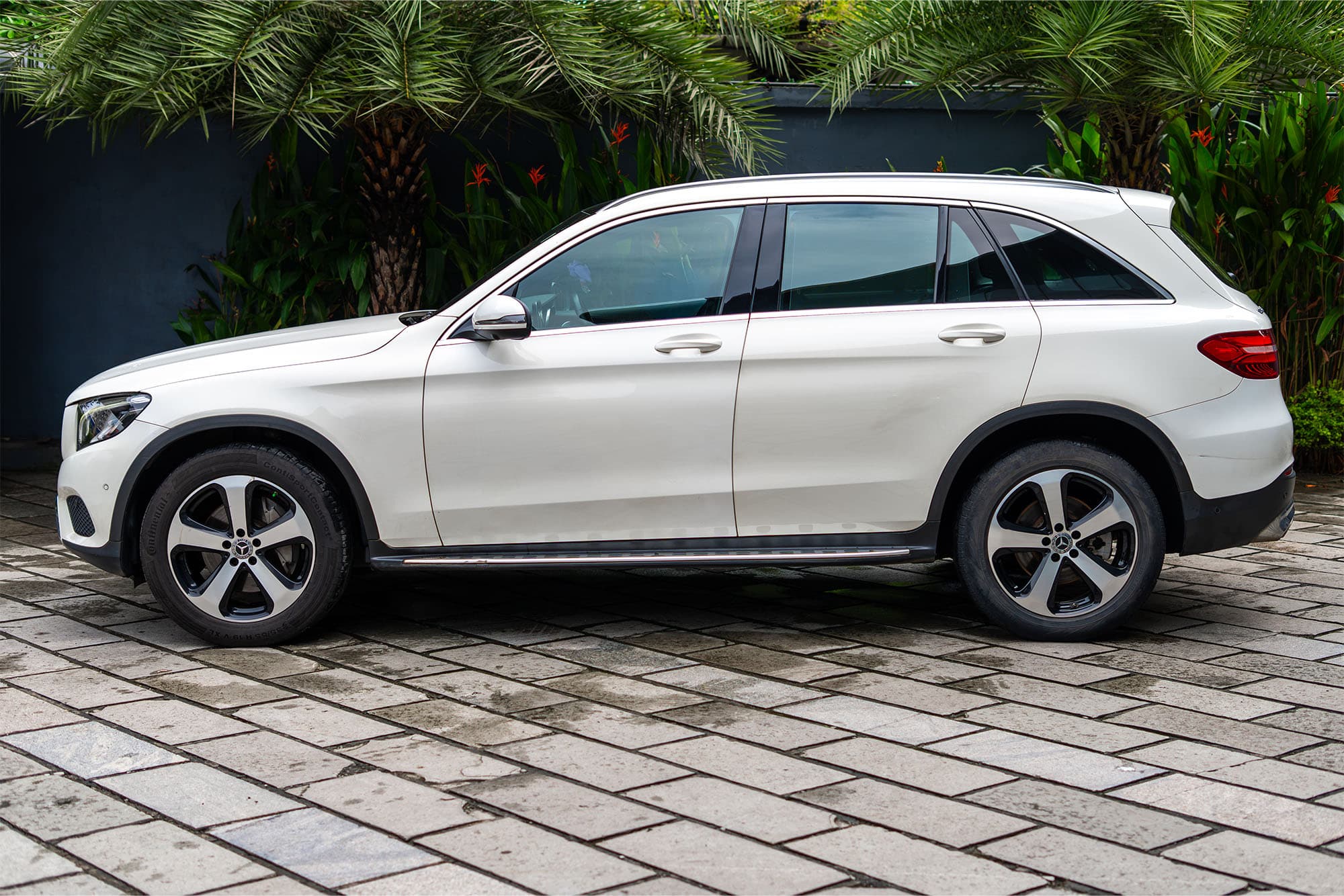 2019 MERCEDES-BENZ GLC 220 D 4MATIC — Photo 4
