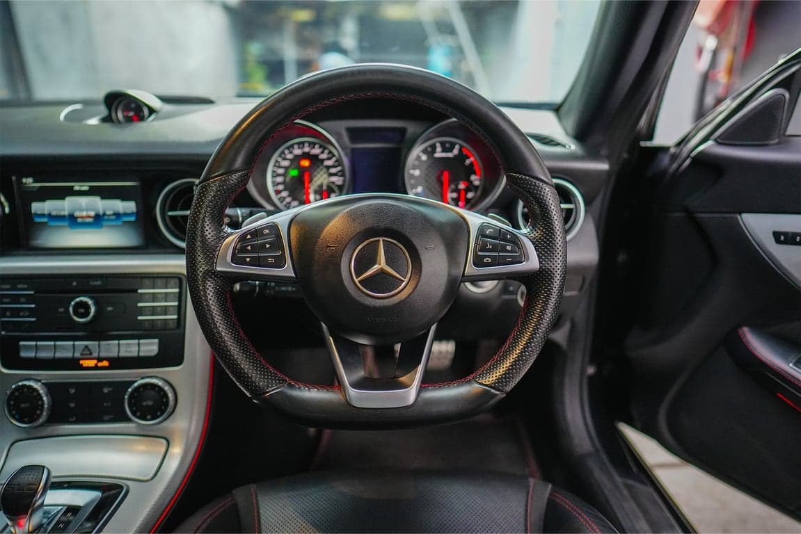 2017 MERCEDES-BEN SLC 43 AMG — Photo 10