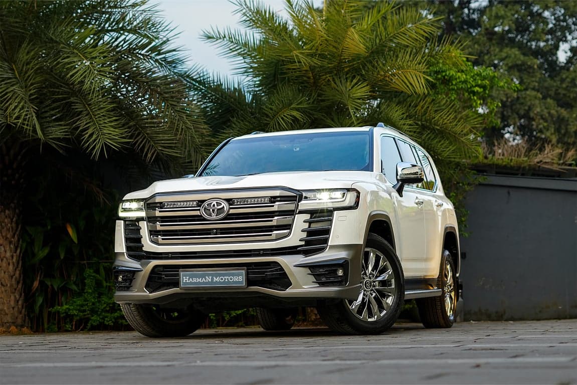 2022 TOYOTA LAND CRUISER 300 ZX — Photo 1