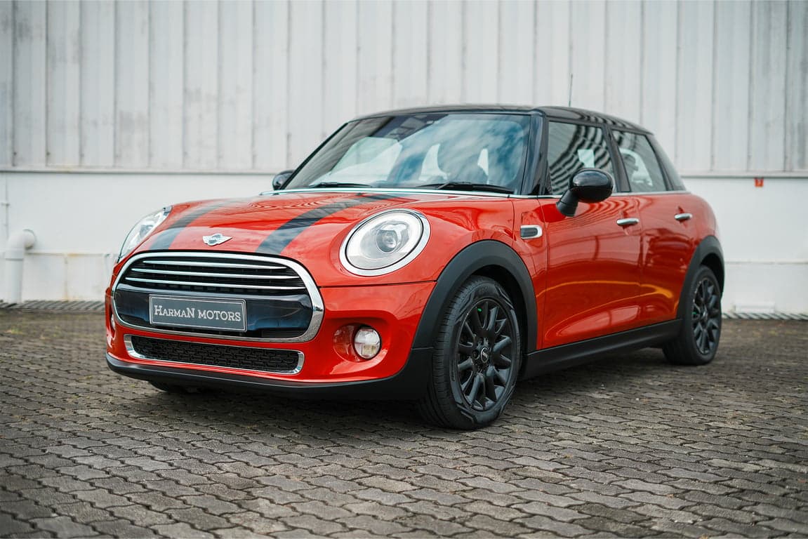 2016 MINI COOPER D 5 DOOR — Photo 9