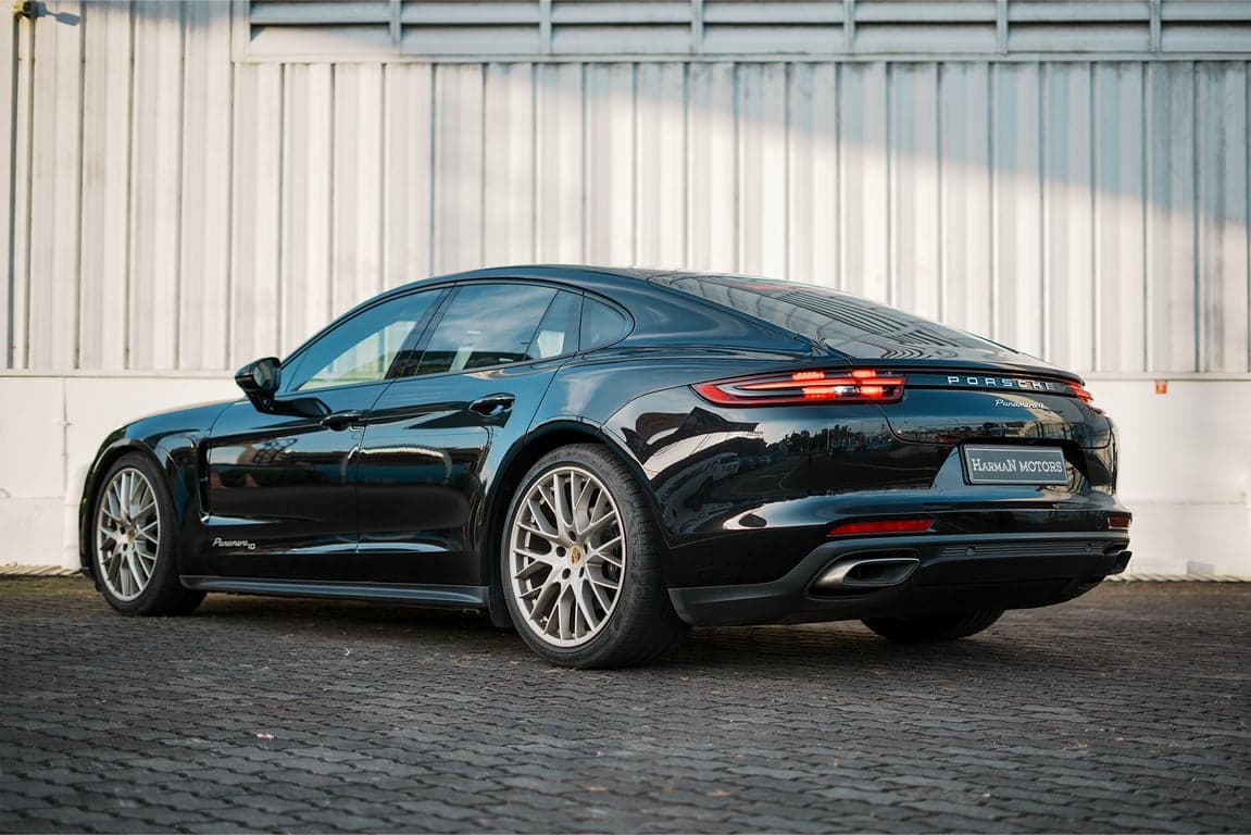 2020 PORSCHE PANAMERA 4 10 YEARS EDITION — Photo 12