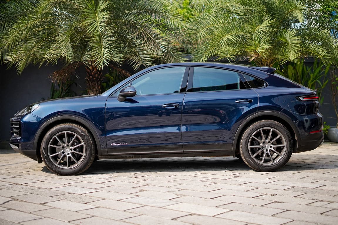 2024 PORSCHE CAYENNE COUPE — Photo 3