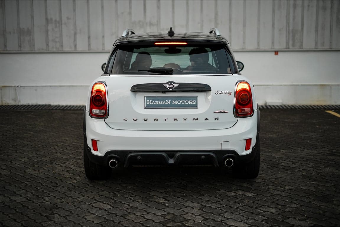 2018 MINI COUNTRYMAN S JCW — Photo 9