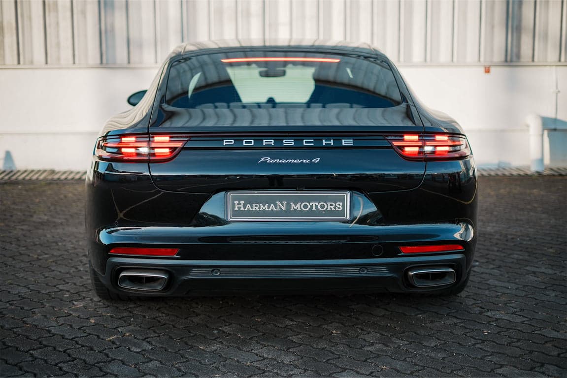2020 PORSCHE PANAMERA 4 10 YEARS EDITION — Photo 2