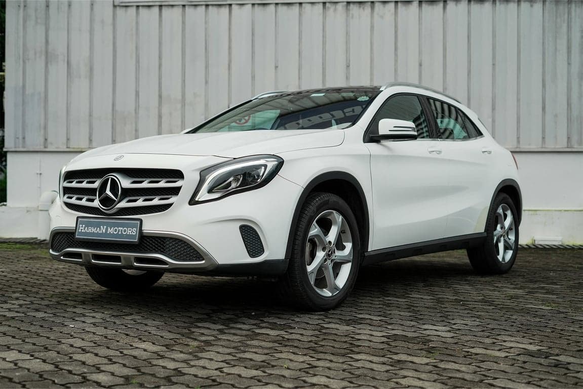 2019 MERCEDES-BENZ GLA 200D — Photo 2