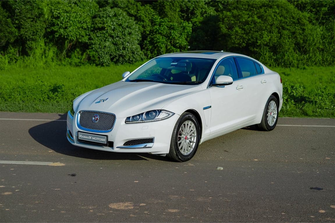 2015 JAGUAR XF 2.2 LUXURY — Photo 6