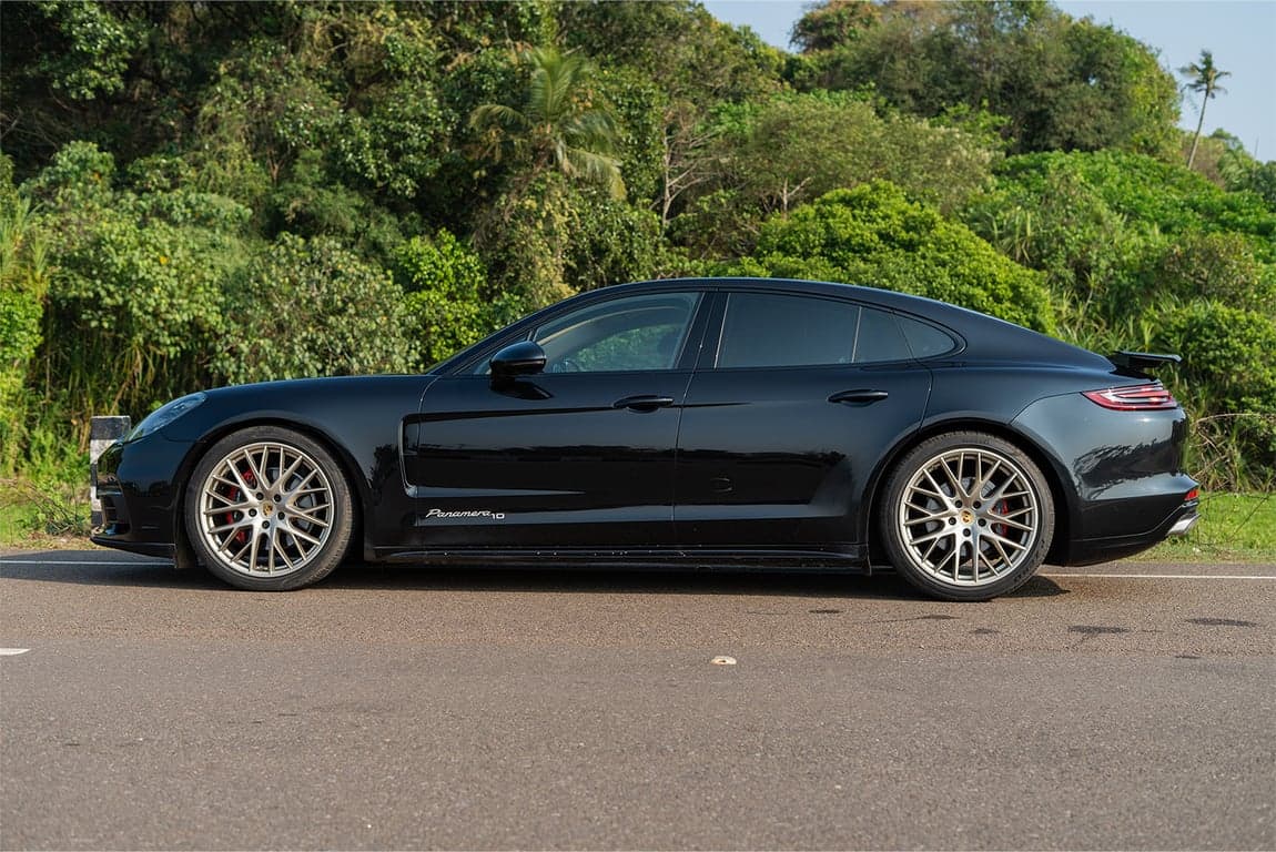 2020 PORSCHE PANAMERA 4 — Photo 13