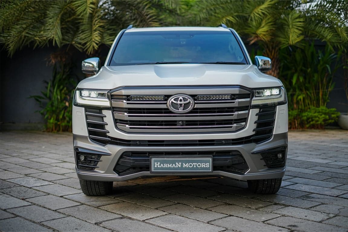 2022 TOYOTA LAND CRUISER 300 ZX — Photo 8