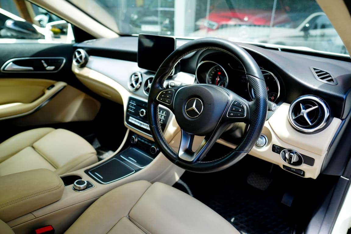 2026 MERCEDES-BENZ GLA 200 — Photo 5
