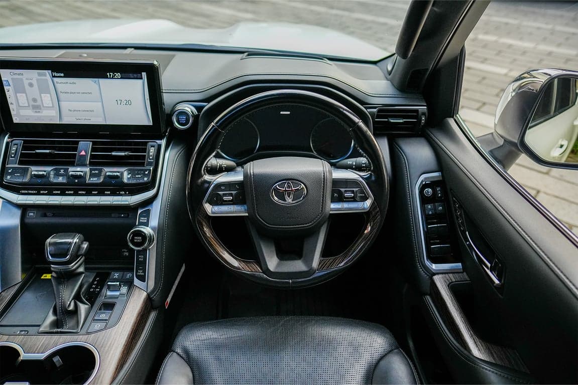 2022 TOYOTA LAND CRUISER 300 ZX — Photo 15