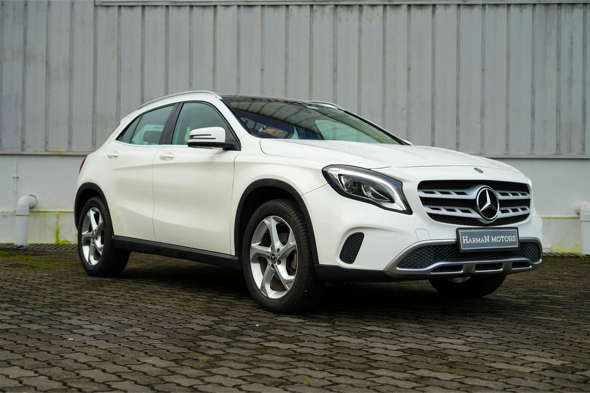 2019 MERCEDES-BENZ GLA 200D — Photo 4