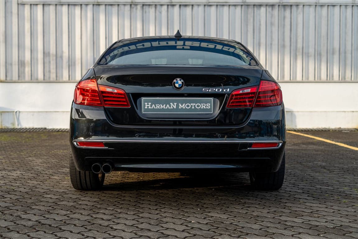 2015 BMW 520D — Photo 11