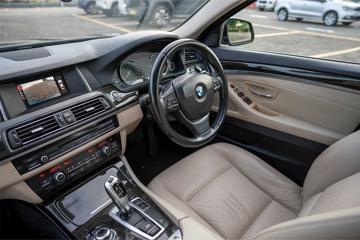 2015 BMW 520D — Photo 4