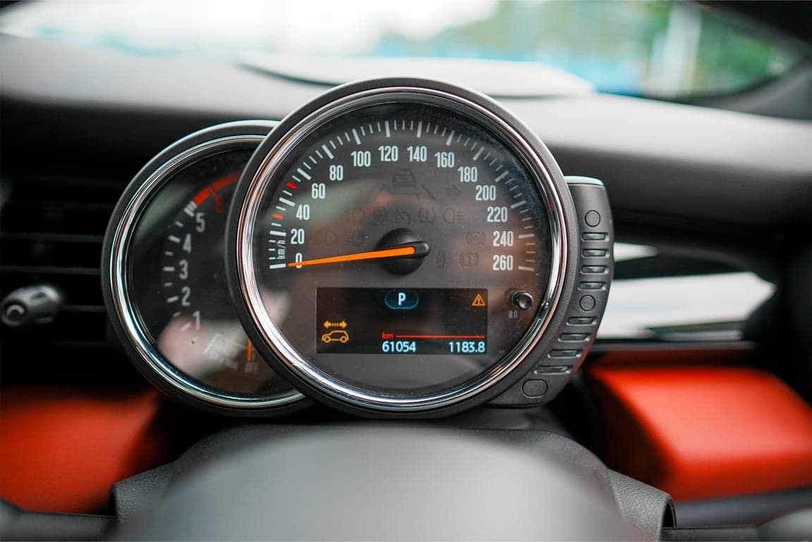 2016 MINI COOPER D 5 DOOR — Photo 4