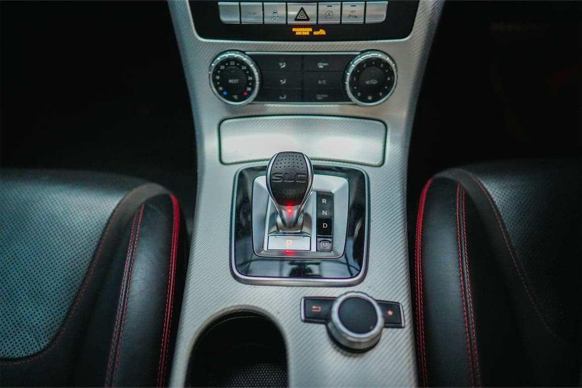 2017 MERCEDES-BEN SLC 43 AMG — Photo 2