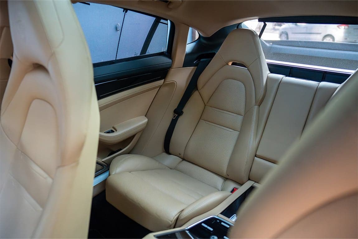2020 PORSCHE PANAMERA 4 — Photo 9