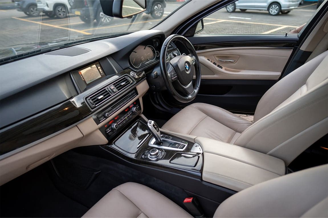 2015 BMW 520D — Photo 6