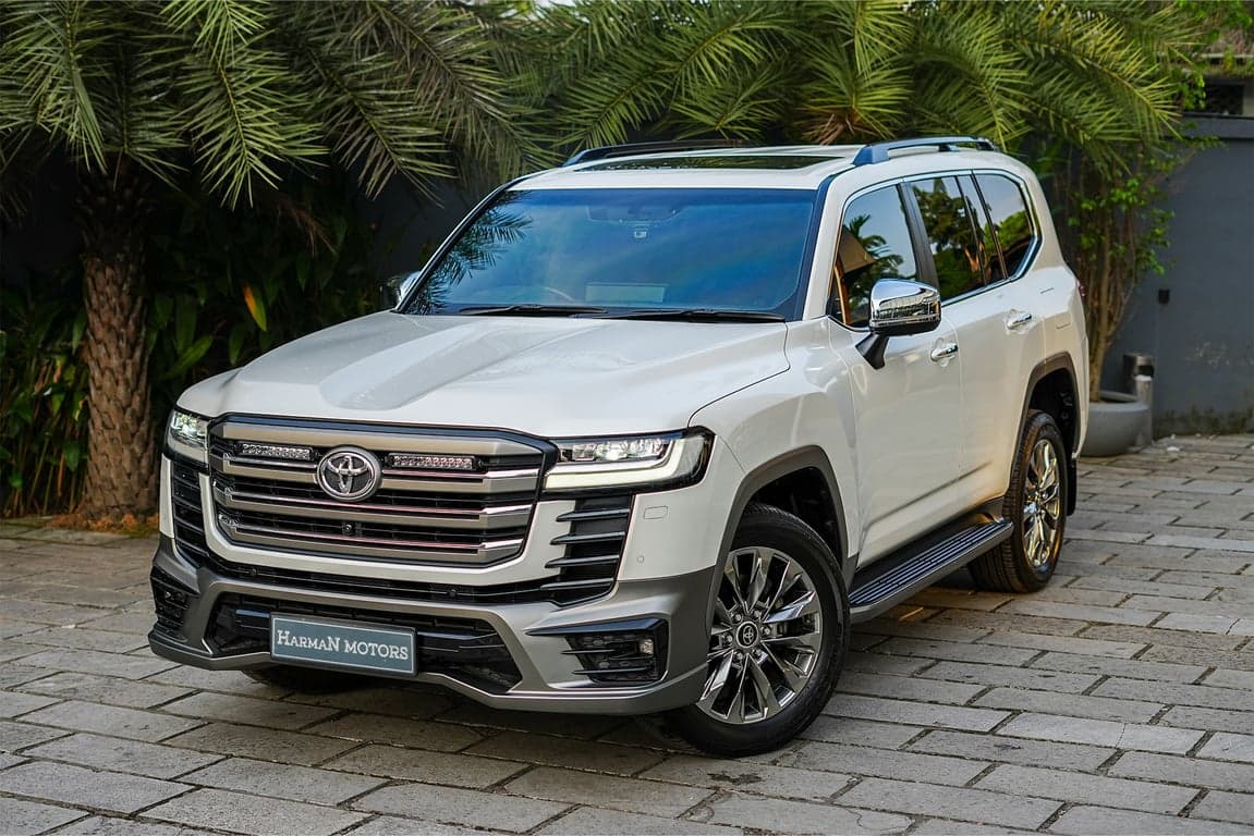 2022 TOYOTA LAND CRUISER 300 ZX — Photo 7