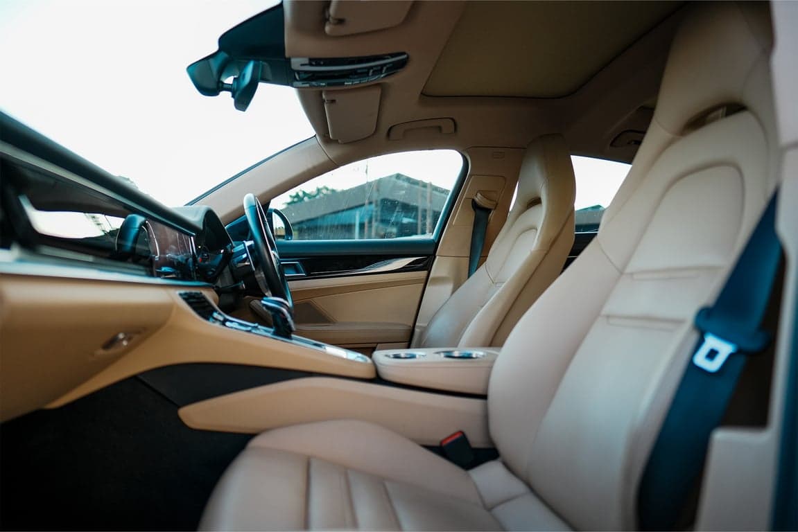 2020 PORSCHE PANAMERA 4 10 YEARS EDITION — Photo 8