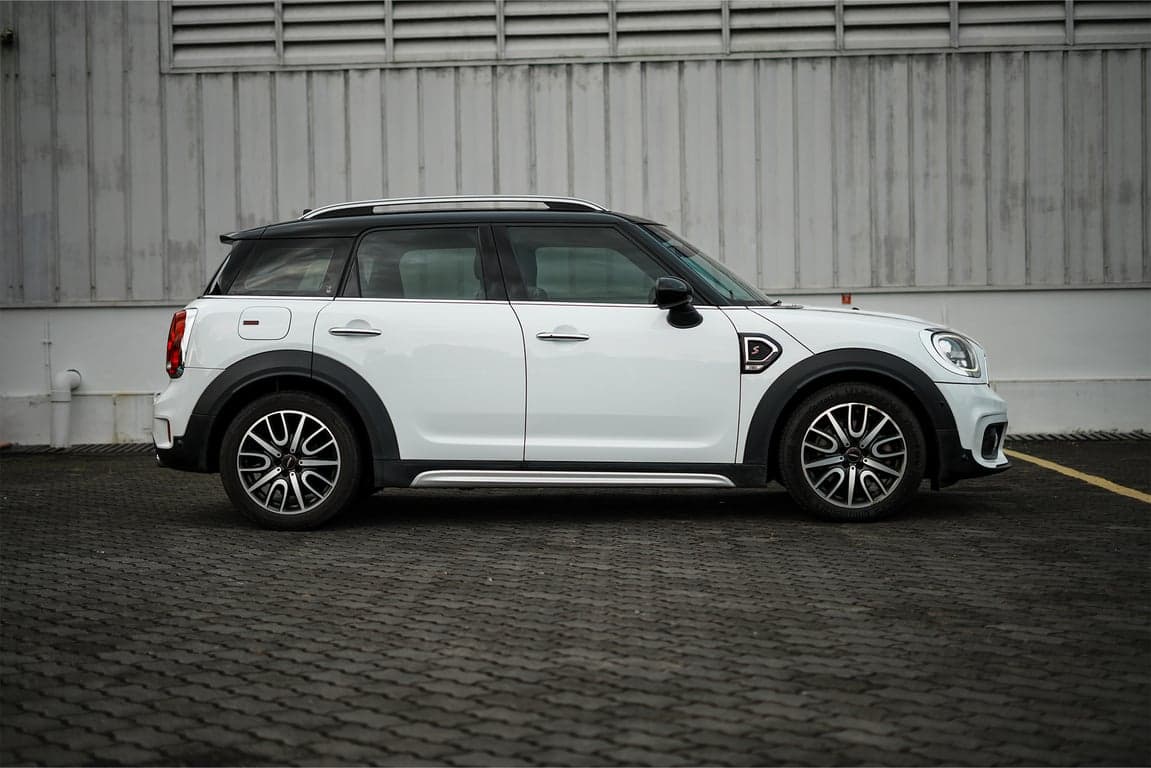 2018 MINI COUNTRYMAN S JCW — Photo 11