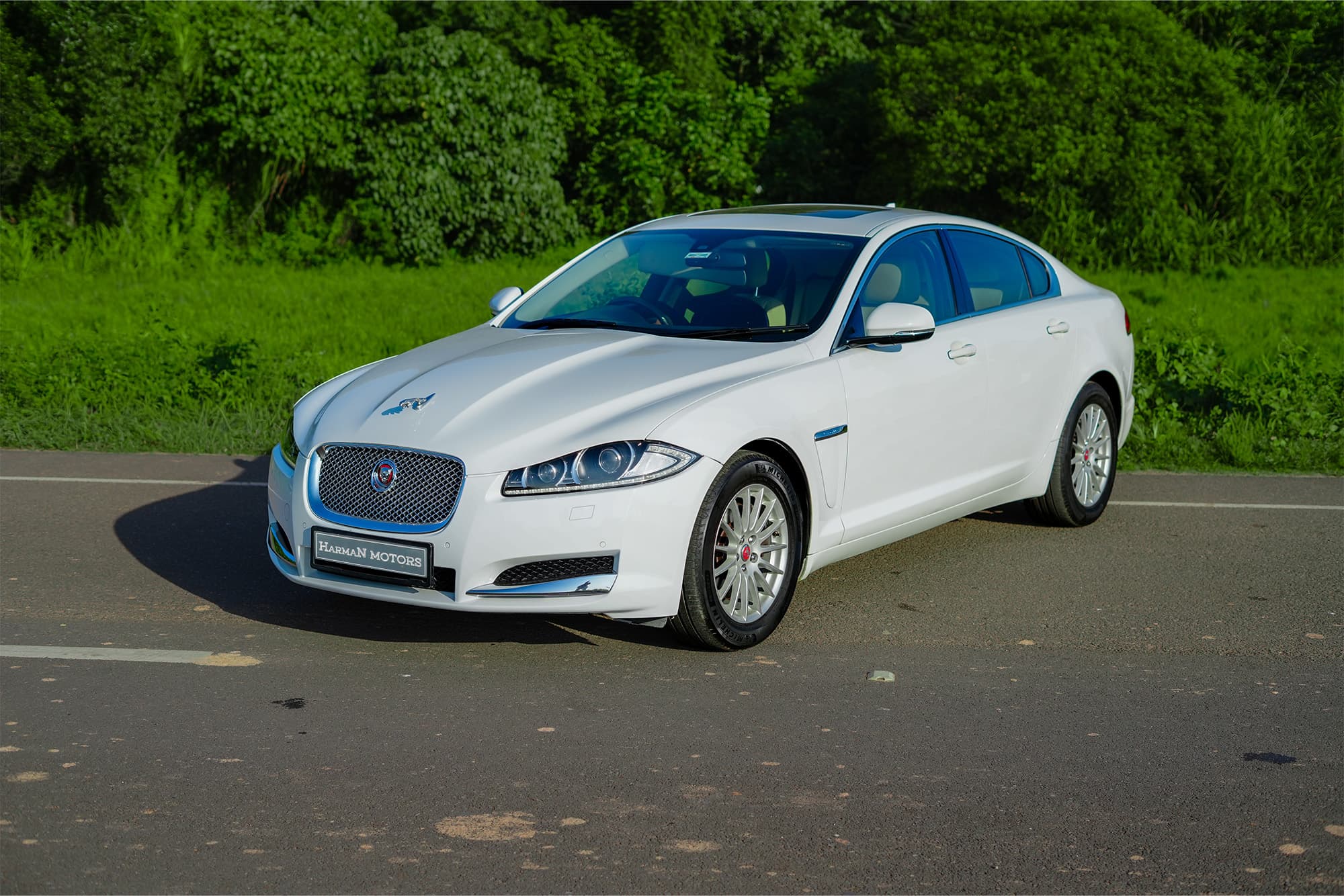 2015 JAGUAR XF 2.2 LUXURY — Photo 6