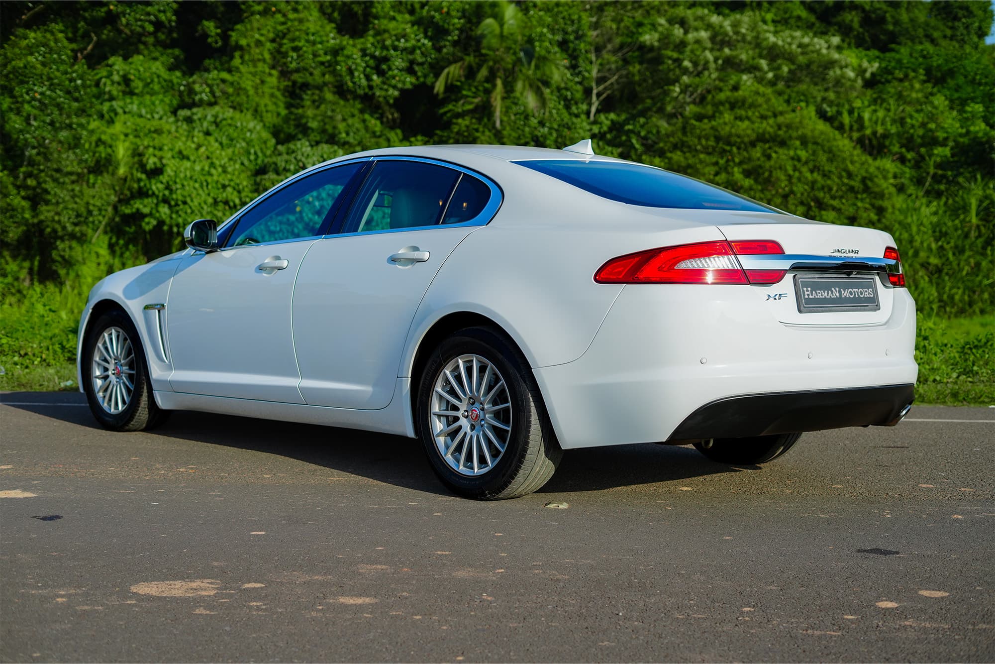 2015 JAGUAR XF 2.2 LUXURY — Photo 7